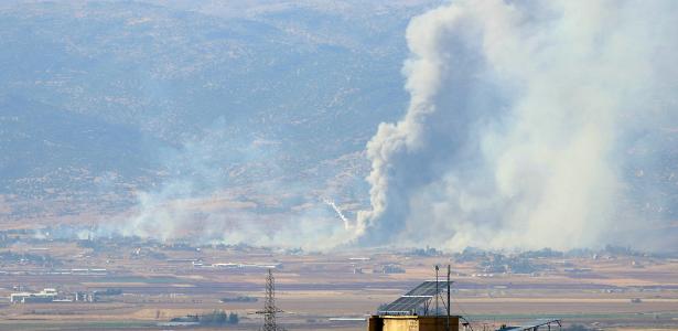 Ataque aéreo israelense a uma área nos arredores da cidade oriental de Baalbek, no vale de Bekaa