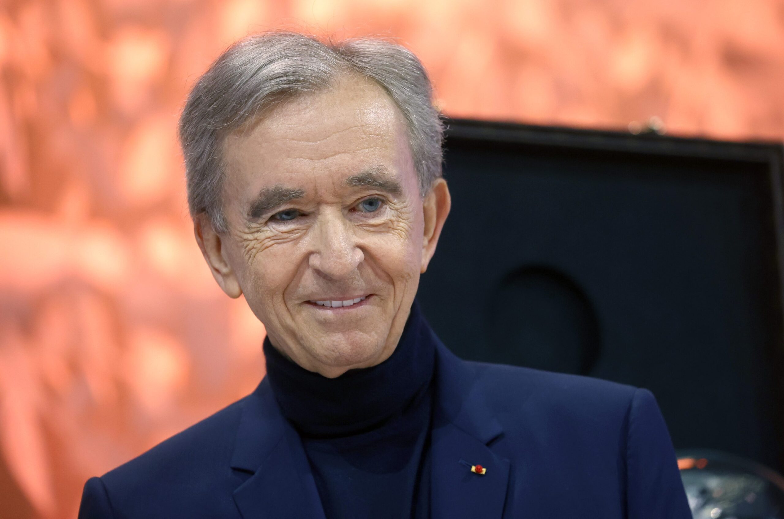 “A mistake”: Bernard Arnault receives letter from Warren Buffett about retirement at 80
