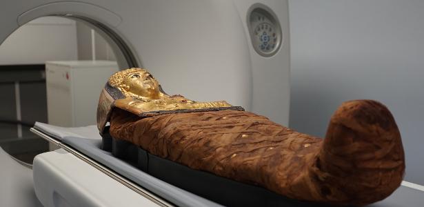 Cientistas submeteram múmias egípcias a tomografias em Chicago para desvendar processo de mumificação e outras práticas mortuárias