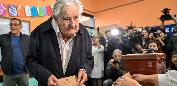 Ex-presidente do Uruguai, Pepe Mujica vota neste domingo (24)