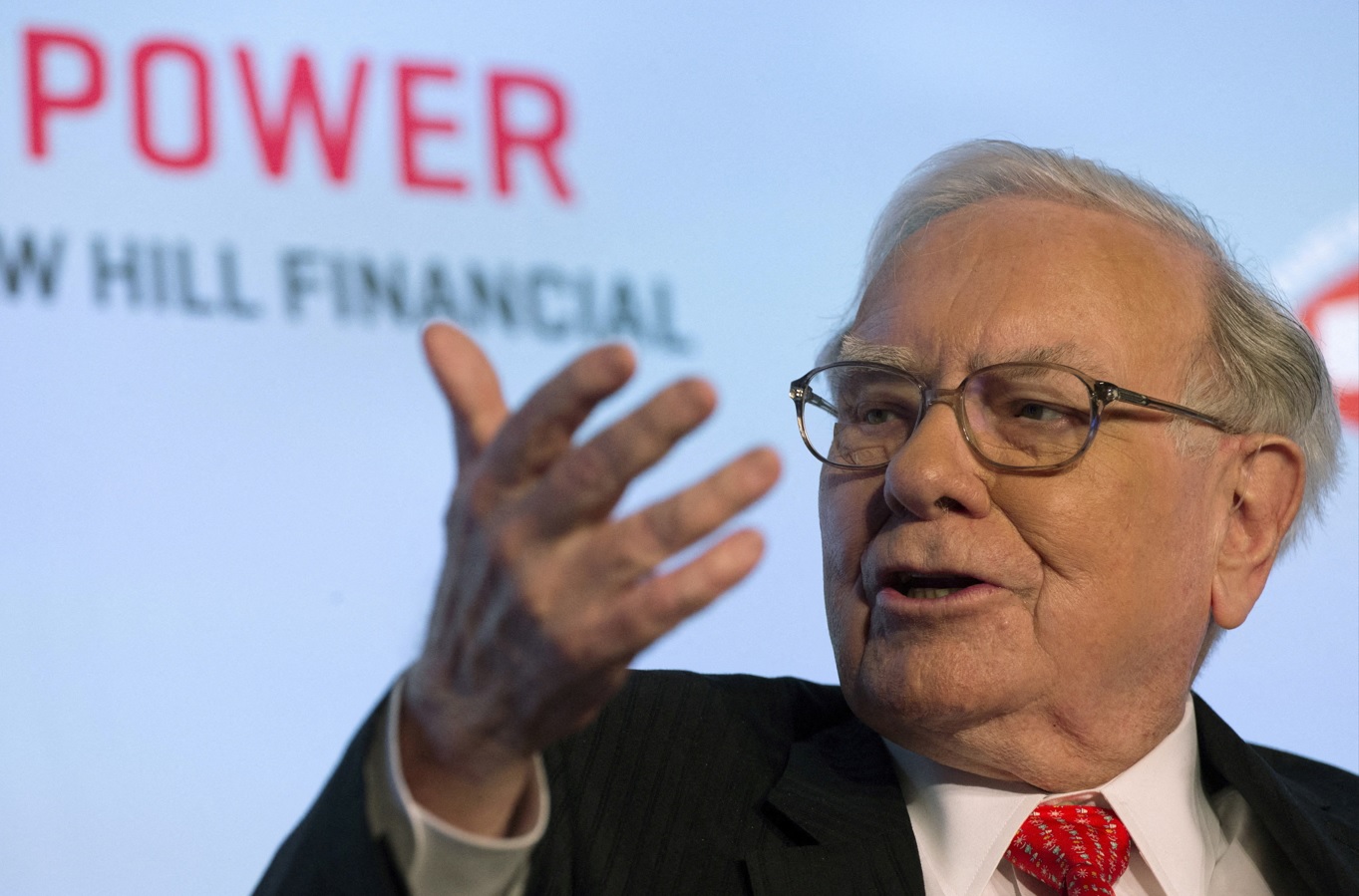 Discover Warren Buffett's secret to hiring great leaders
