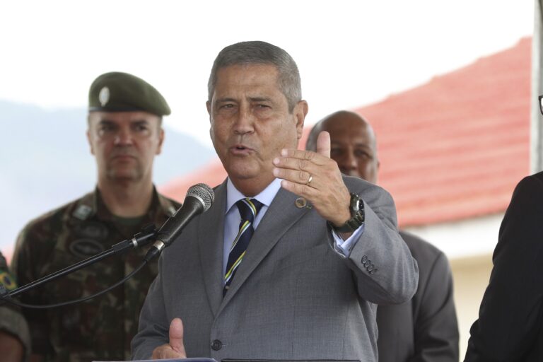 Braga Netto's defense denies obstruction in investigations
