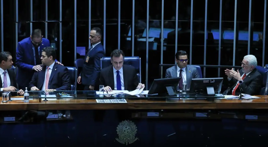 Congress enacts PEC of the fiscal package, with rejection of Fundeb for school meals