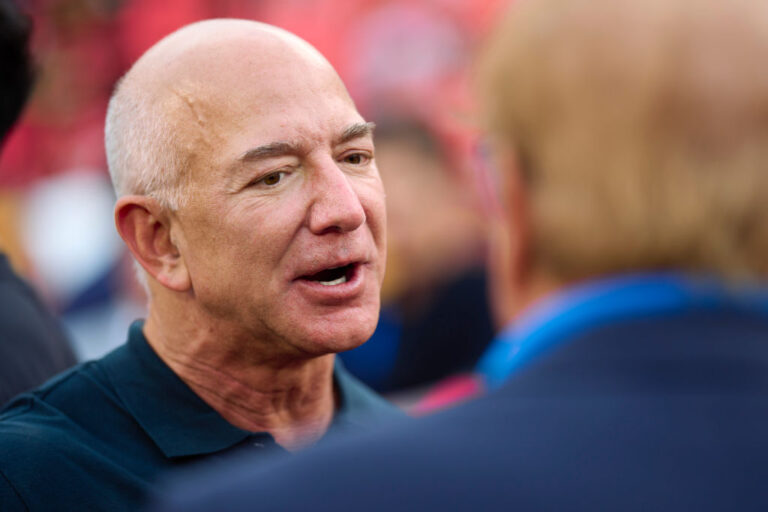 Billionaires and rivals, Bezos and Musk reportedly had dinner with Trump at Mar-a-Lago
