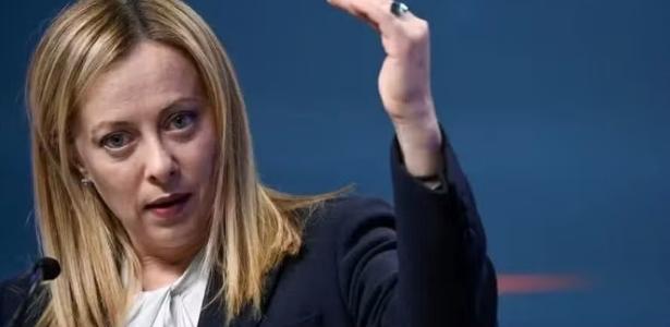 Primeira-ministra diz que Itália rejeitará tratado, se não houver ajustes