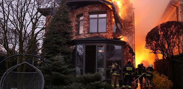 Ataque com míssil russo em Dnipro, na Ucrânia, no dia 21 de novembro