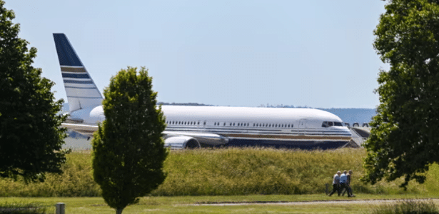 United Kingdom deported more than 600 Brazilians on 'secret' flights, says newspaper