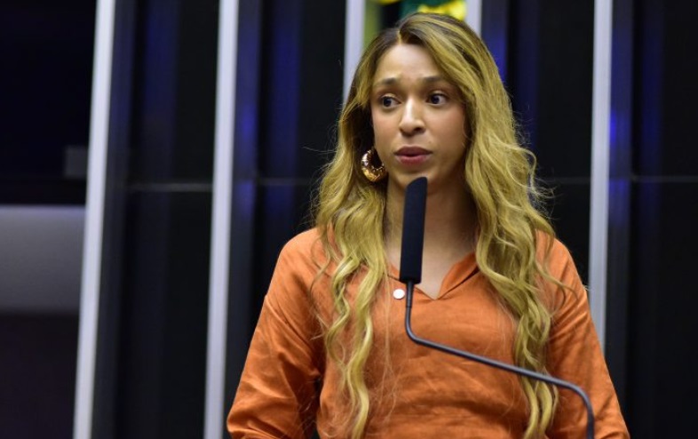 Erika Hilton asks the UN to investigate Meta and Zuckerberg for “threat” to the LGBT population