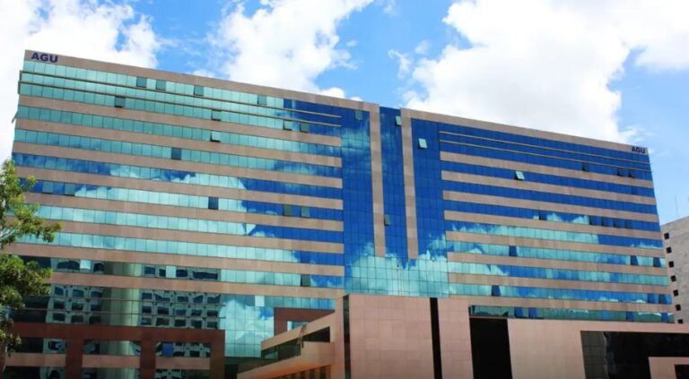 AGU says that Meta's current terms of use are not in line with Brazilian legislation
