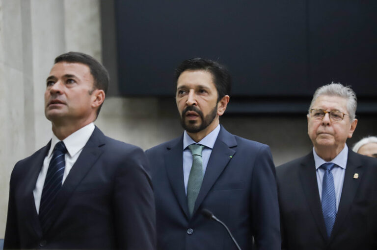 Asking for pacification, Nunes takes office for 2nd term in São Paulo
