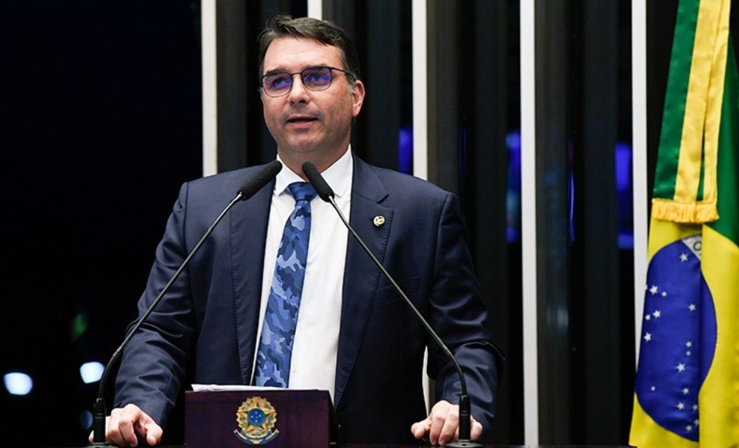 Mendonça will be the rapporteur of Flávio Bolsonaro's criminal complaint against Haddad in the STF