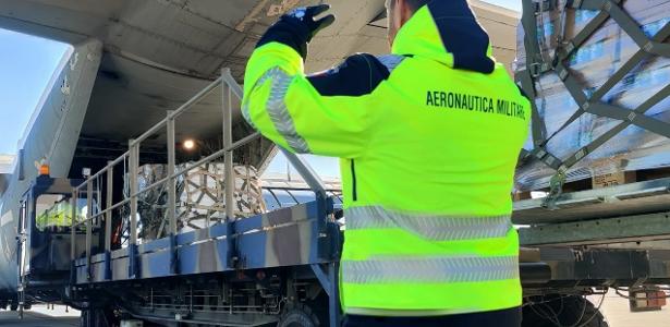 Avião com ajuda humanitária sai da Itália em direção à Faixa de Gaza