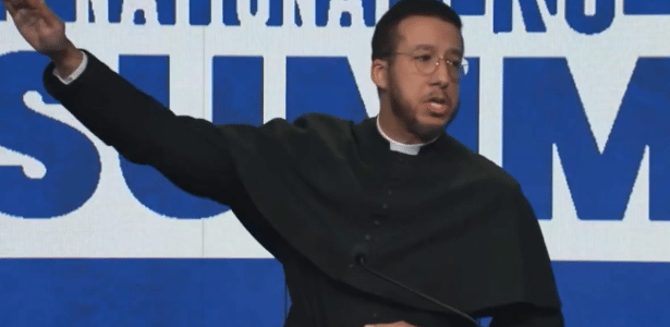 USA: Father makes 'musk gesture' at an anti -ablaze event and has a revoked license