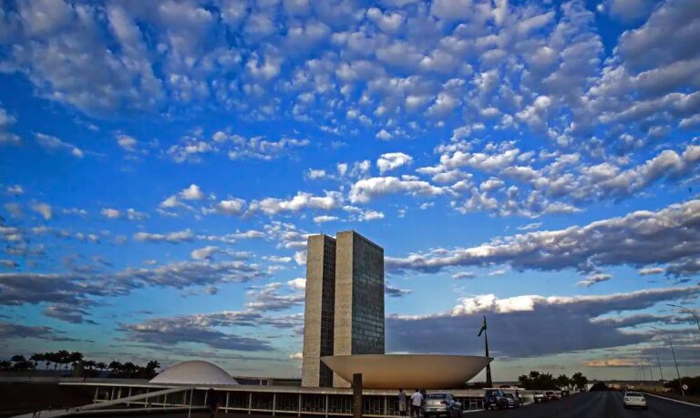 Congress follows expectation: elects alcohumbre and Motta for Senate and Câmara Command
