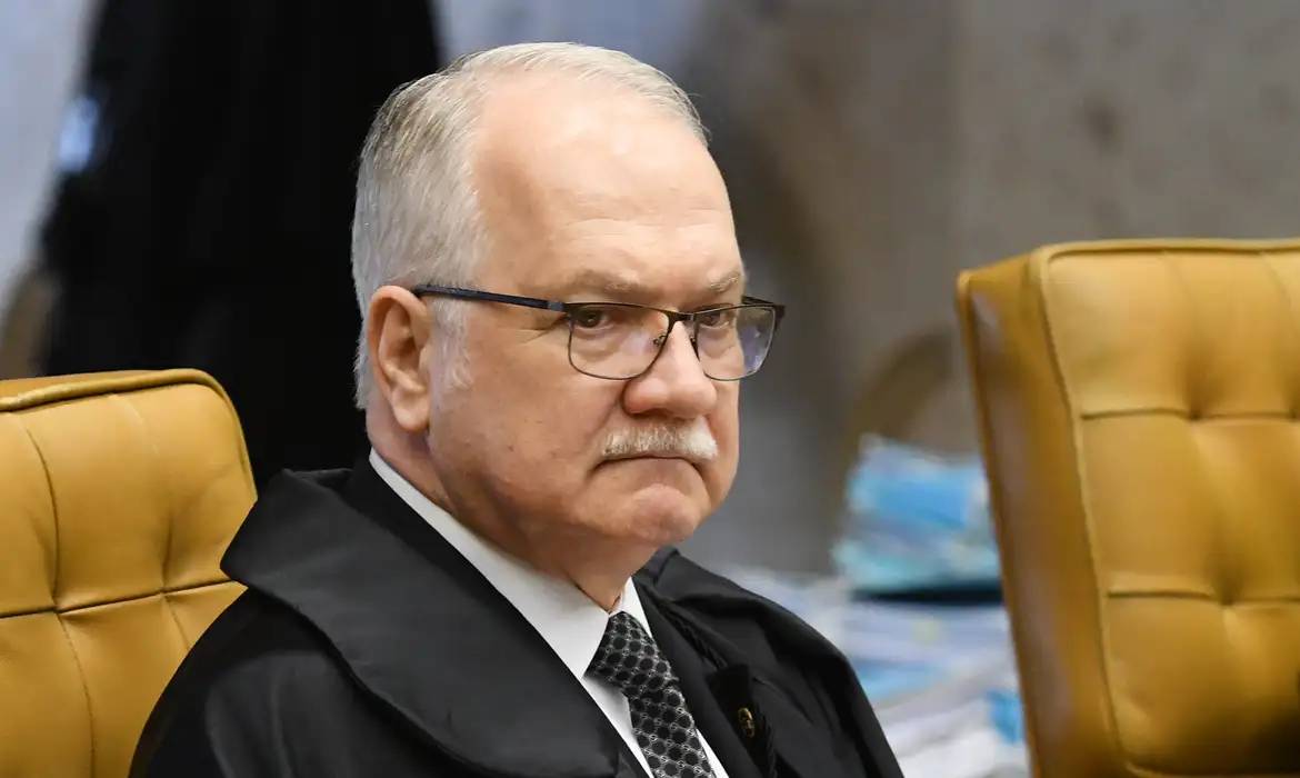 Fachin votes to maintain restrictions on police operations in RJ; Judgment is suspended