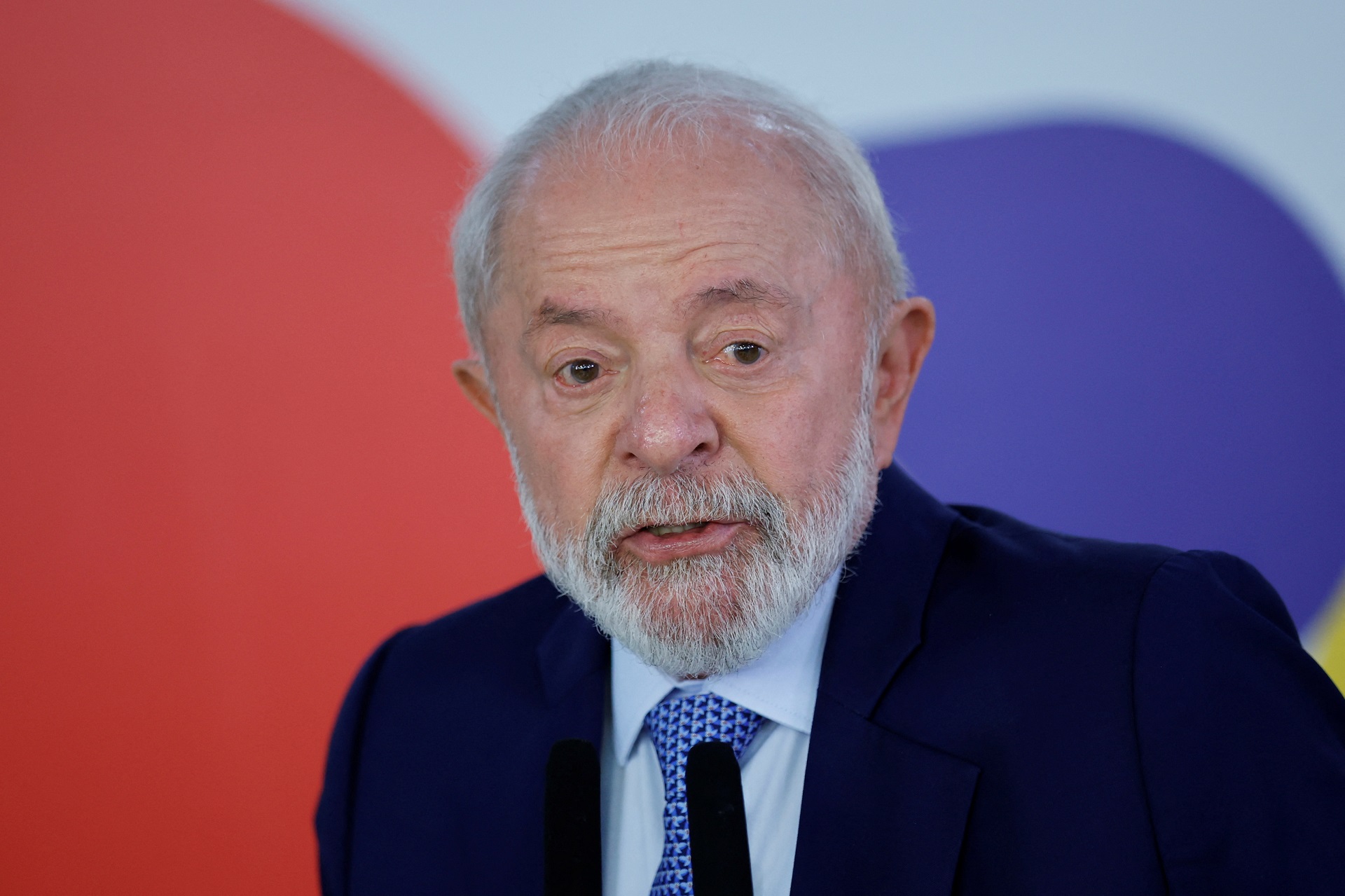 In a statement, Lula praises sock and new popular pharmacy