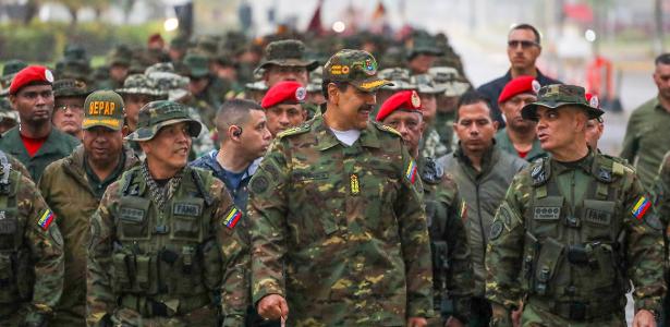 Nicolás Maduro liderou exercícios militares também em Caracas nesta quarta (22)