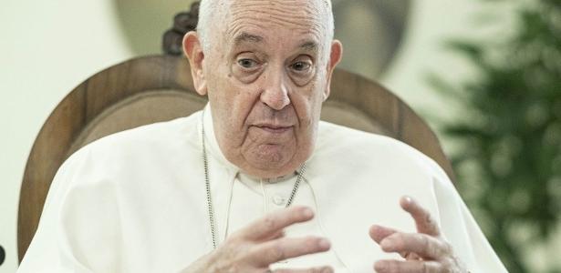 Após diagnóstico de pneumonia bilateral, Papa Francisco tem