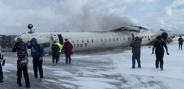 Video catches the moment when Delta plane hoods in Canada; watch