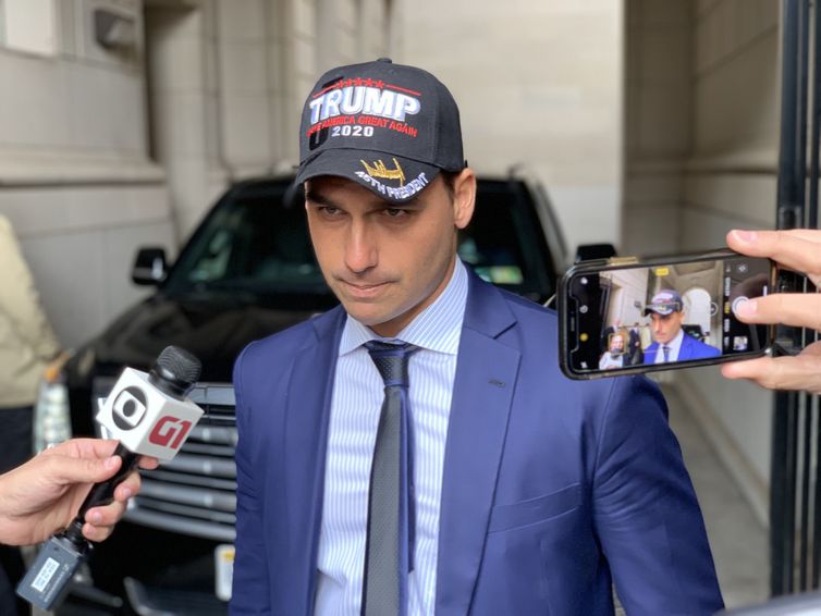 Government deputies ask Eduardo Bolsonaro's investigation and cassation