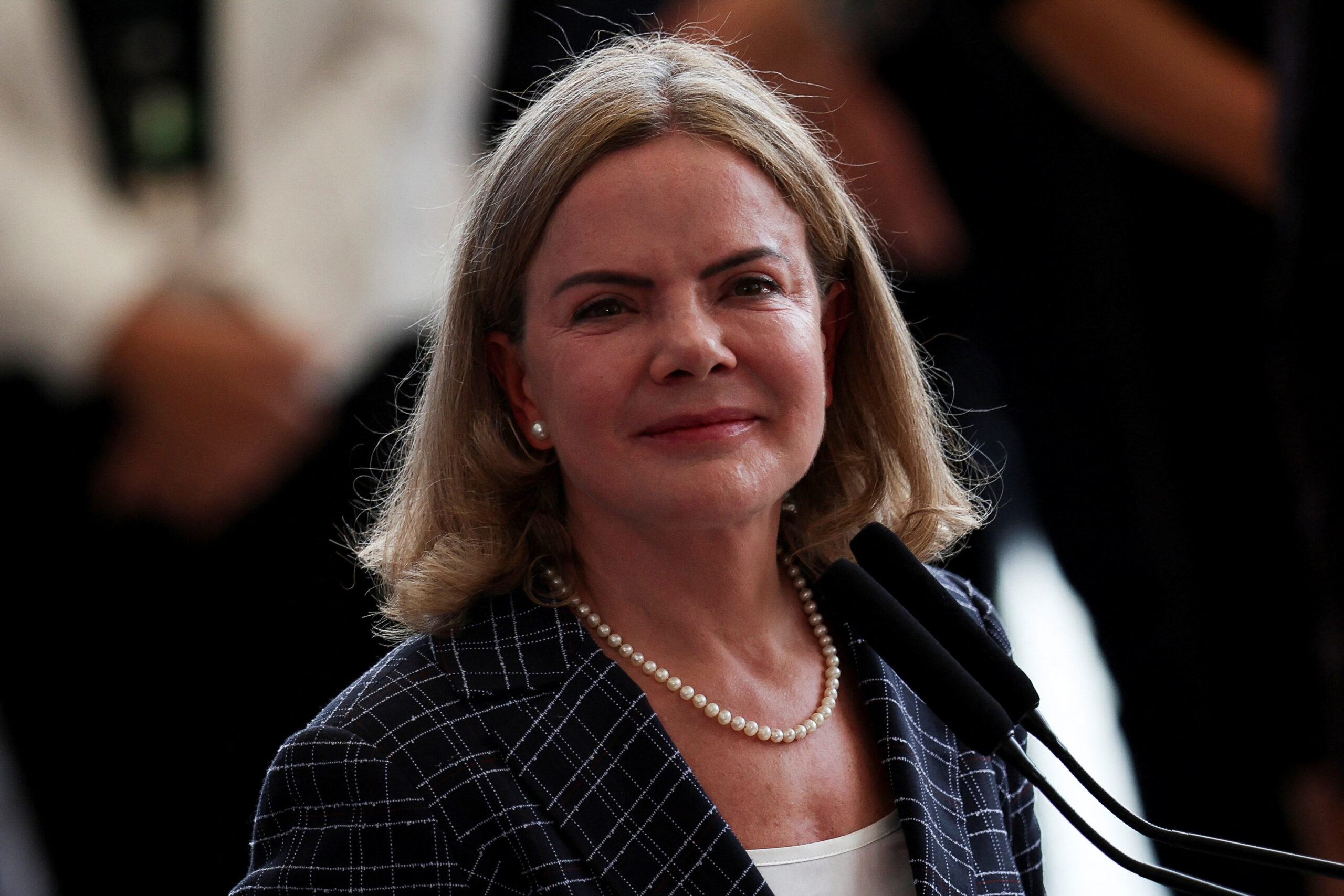 Gleisi says that security, exemption from IR and private consignment are priorities