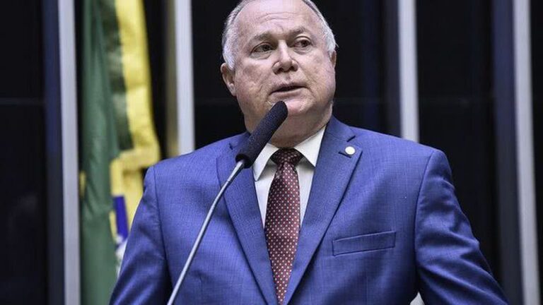 Chamber installs CCJ with presidency of Deputy Paulo Azi (União-BA)
