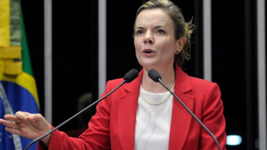 Gleisi: 'It is not Lula who is afraid of losing. It is Bolsonaro who is afraid of prison '