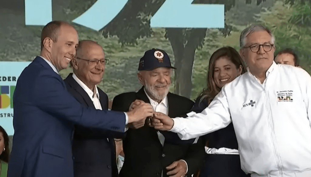 Influencer of Tiktok, Sorocaba's p -pocket mayor is booed in an event with Lula