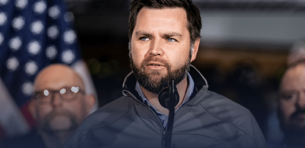 JD Vance criticou governo dinamarquês durante visita à Groenlândia