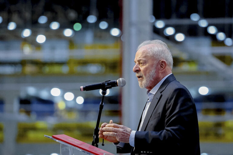 No one can rule a country with bravado and lie, says Lula
