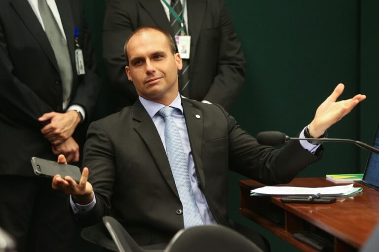 Most of the Supreme Court maintains compensation from Eduardo Bolsonaro to journalist
