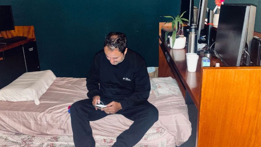 Motta negotiates end of Glauber's hunger strike and ensures a deadline for defense