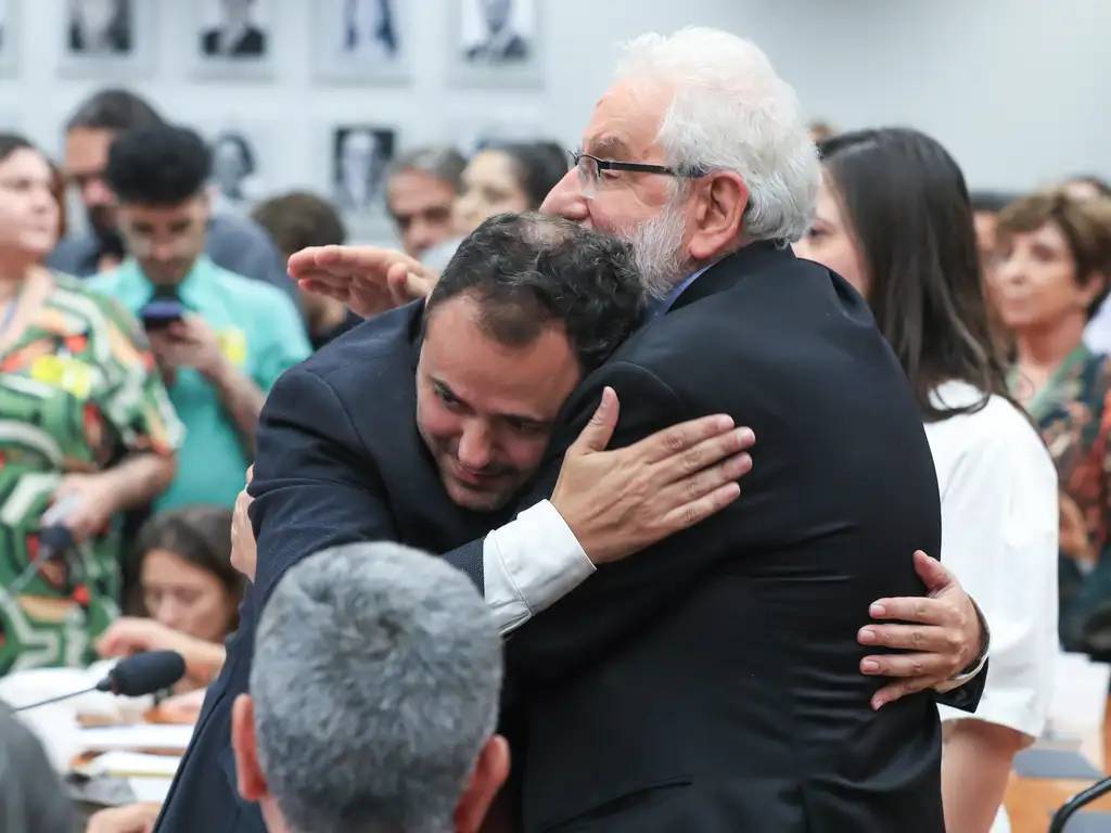 Glauber Braga starts hunger strike after approval of the cassation by the Ethics Council