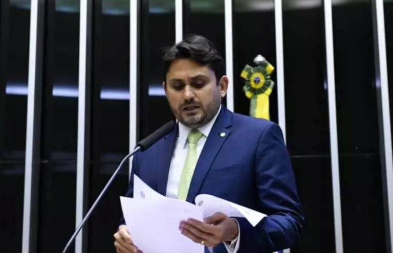 Juscelino Filho resignation from the Ministry of Communications
