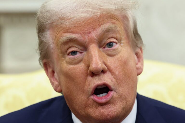 Research shows that Trump's approval melted in 100 days
