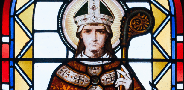 14.set.2013 - Vitral de São Malaquias na Catedral da Imaculada Conceição, em Sligo, na Irlanda