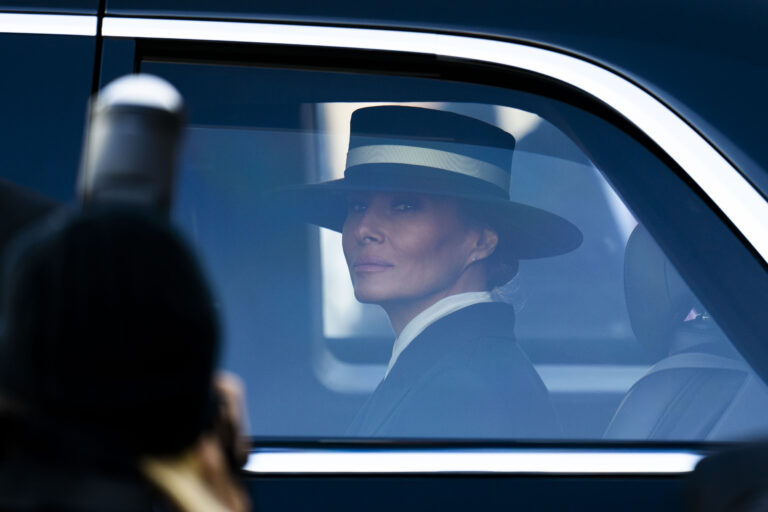 A very delicate subject in the White House: Where is Melania?
