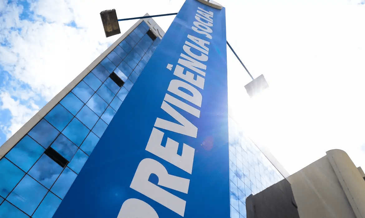 Damares and Colonel Fernanda file CPMI's request to investigate INSS fraud