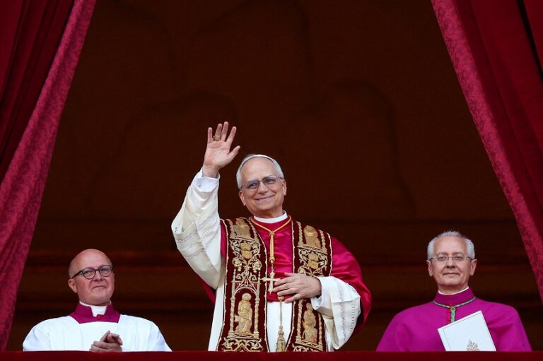 Behind the scenes of Conclave: as a discreet American and silent became the new Pope
