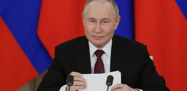 After request for ceasefire, Putin proposes a meeting with Ukraine on May 15