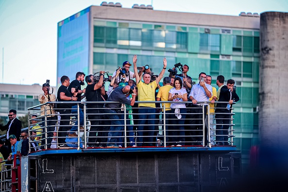 If Congress approves amnesty, 'no one has to get in', says Bolsonaro in Brasilia
