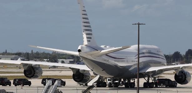 Trump considers accepting plane offered by Qatar, says American press


