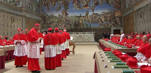 12.mar.2013 - Cardeais na Capela Sistina, no Vaticano, para o conclave que elegeu o papa Francisco