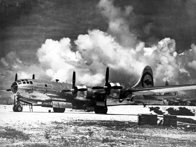 How did the planes that launched atomic bombs in Japan managed to escape?
