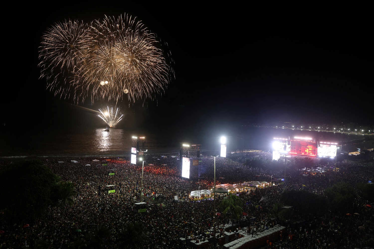 Ambassador responds Paes about BBC report that disputes Lady Gaga show