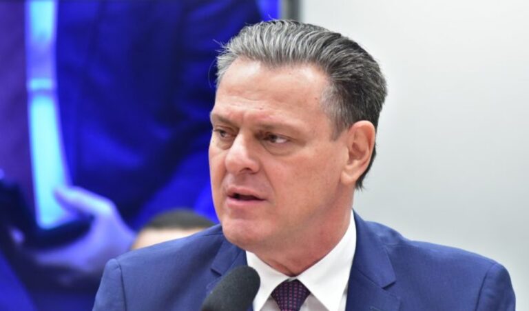 Fávaro counteracts accusations that plan is not being released: 'fake news'
