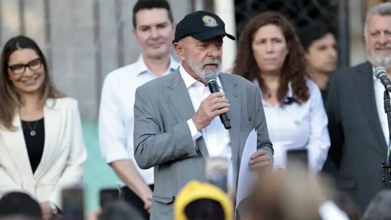 Gleisi says Lula will discuss democracy in Chile and quote Trump and far right
