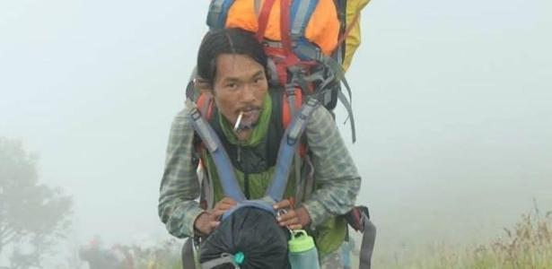Agam Rinjani, montanhista indonésio voluntário que participou do resgate do corpo de Juliana Marins