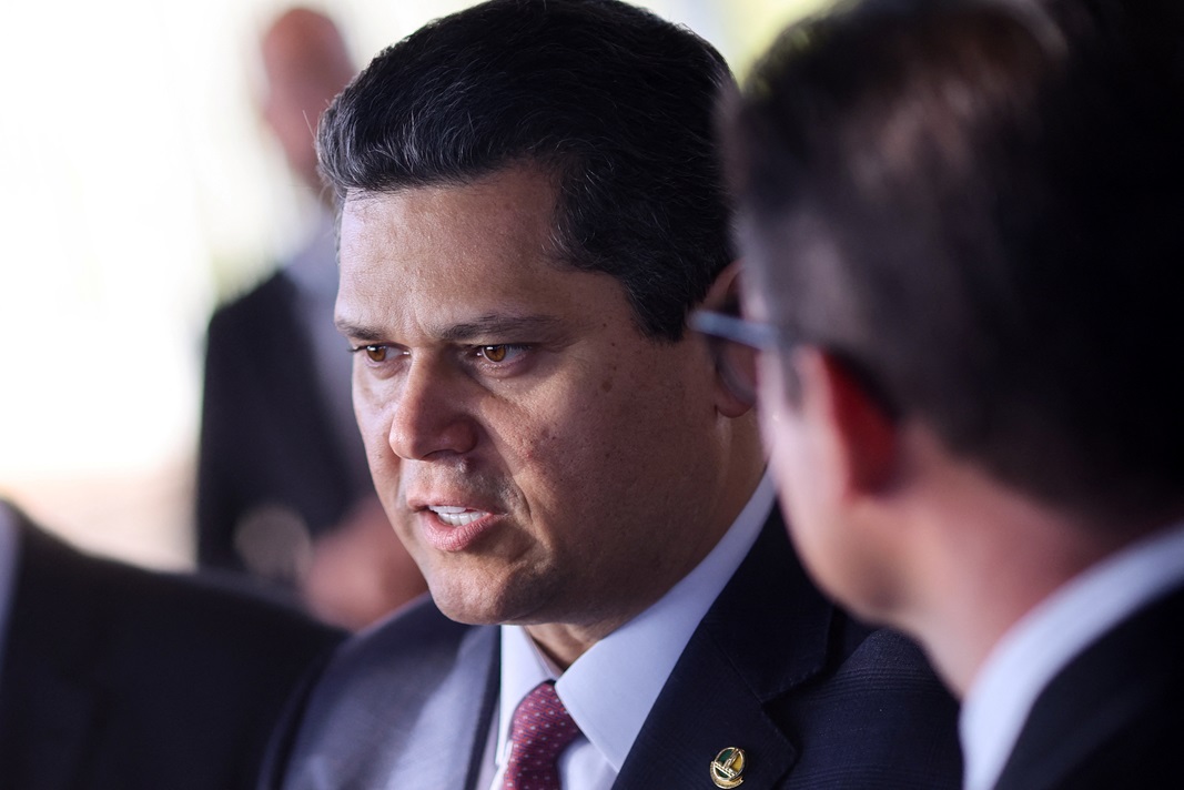 Senate advances vote on legalization of casinos, gambling and animal game