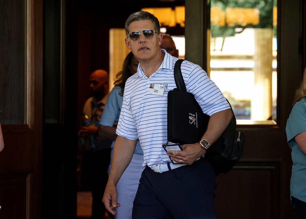 Technology's largest background tried to stay out of politics - until a partner "causes"